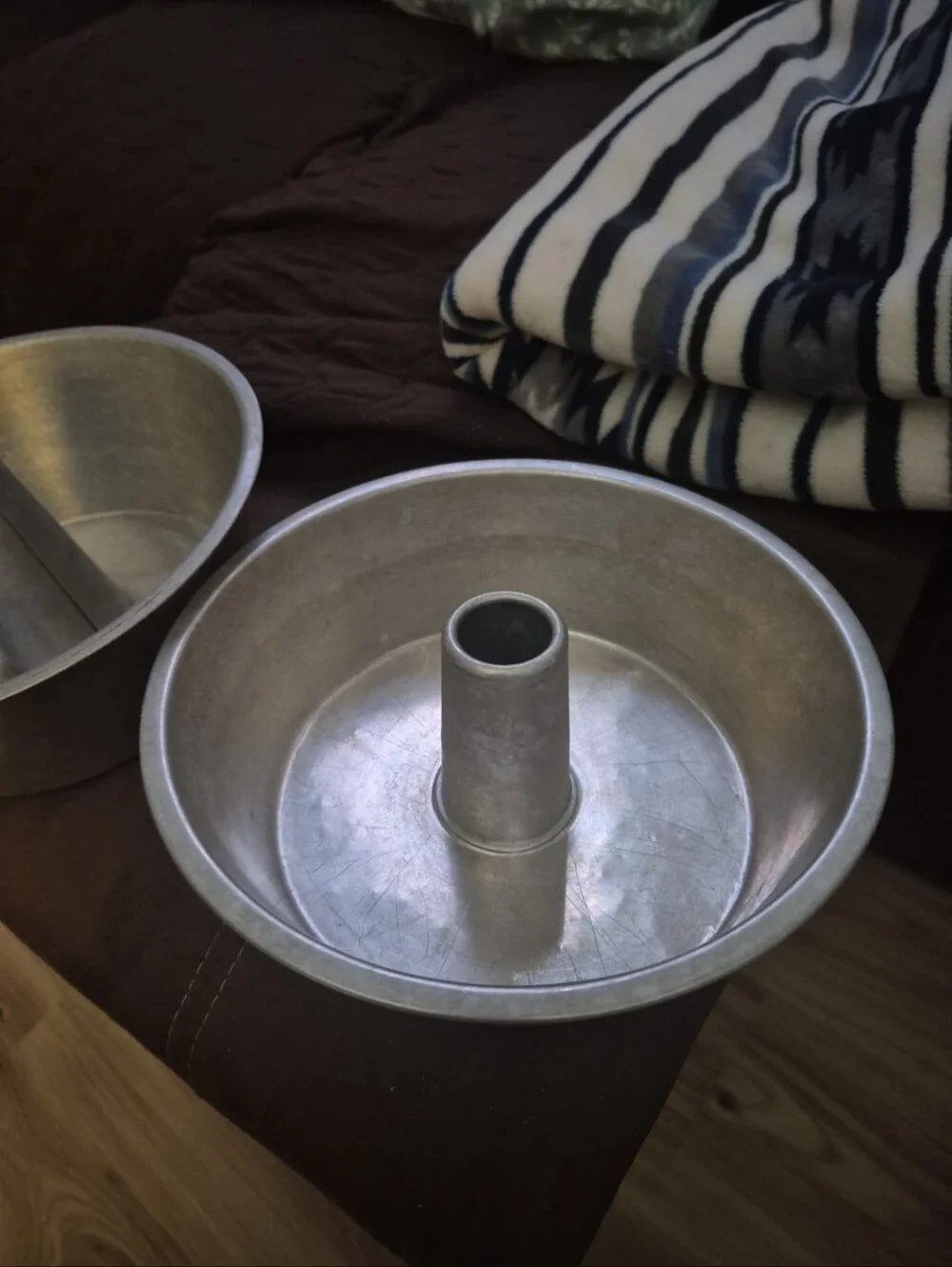 2 Vintage Angel Food Cake Baking 10